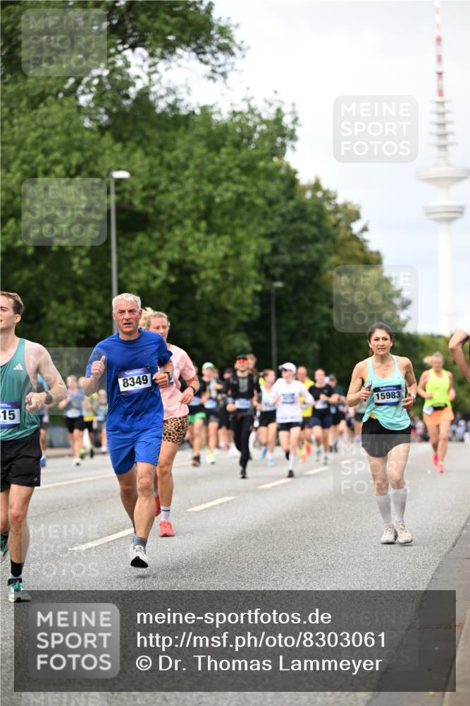 29.06.2025 - hella hamburg halbmarathon Dr. Thomas Lammeyer http://msf.ph/oto/8303061 29.06.2025 10:38:04 Kennedybrücke 1189, 1275, 1764, 1896, 2038, 2526, 2776, 2933, 3264, 3340, 3345, 3848, 4433, 4445, 4449, 4807, 4824, 4826, 5096, 5141, 5557, 5561, 5566, 5569, 5691, 5821, 5822, 5887, 6364, 6515, 6516, 6956, 7027, 7565, 7633, 7653, 7982, 8157, 8277, 8349, 8375, 8377, 8383, 8401, 8620, 9258, 9438, 9875, 9995, 10048, 10071, 10561, 10800, 11111, 11229, 11237, 11260, 11338 meine-sportfotos.de