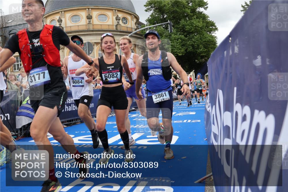 29.06.2025 - hella hamburg halbmarathon Strokosch-Dieckow http://msf.ph/oto/8303089 29.06.2025 10:54:17 Ziel 1267, 1442, 3103, 3177, 3426, 3861, 3898, 4635, 6082, 6084, 6443, 6511, 6512, 7274, 8223, 8772, 11430, 12213, 12362, 13033, 13289, 13803, 15169, 15524, 15946, 16327, 16527, 16574, 16750, 16780, 16879, 17087, 17698, 18268 meine-sportfotos.de