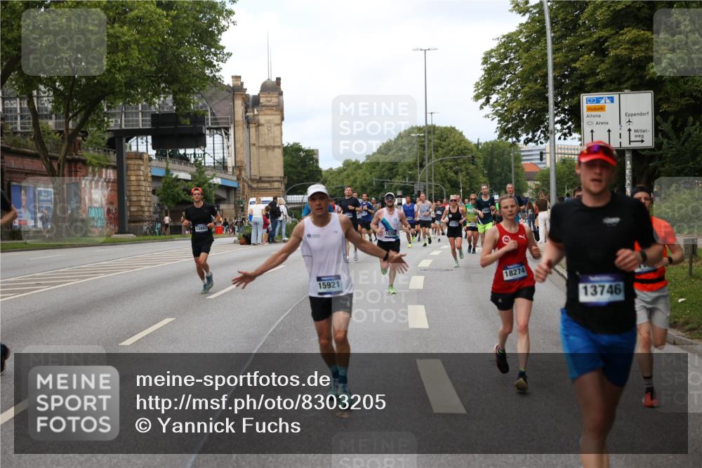 29.06.2025 - hella hamburg halbmarathon Yannick Fuchs http://msf.ph/oto/8303205 29.06.2025 10:37:48 20KM 3109, 3116, 3124, 3697, 3928, 4080, 4318, 6495, 7026, 7185, 7508, 7635, 8664, 9114, 10099, 10237, 10251, 10493, 11177, 11778, 12153, 12623, 12657, 12723, 12776, 13398, 13746, 13807, 13897, 14201, 14210, 14484, 14849, 15706, 15921, 16314, 16338, 16997, 17391, 17403, 18274, 18449, 19009, 19038, 19051, 19229 meine-sportfotos.de