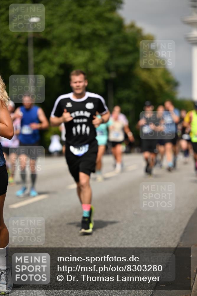 29.06.2025 - hella hamburg halbmarathon Dr. Thomas Lammeyer http://msf.ph/oto/8303280 29.06.2025 10:16:29 Kennedybrücke 1249, 1610, 1785, 1850, 1851, 2963, 2964, 3182, 3248, 3262, 3363, 4453, 4532, 5150, 5166, 5176, 6822, 6871, 7014, 7907, 8917, 8971, 9428, 9705, 10067, 10402, 10409, 10685, 11025 meine-sportfotos.de