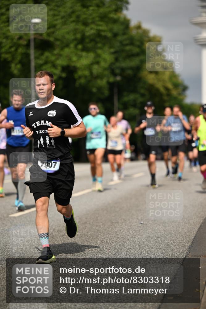 29.06.2025 - hella hamburg halbmarathon Dr. Thomas Lammeyer http://msf.ph/oto/8303318 29.06.2025 10:16:29 Kennedybrücke 1249, 1610, 1785, 1850, 1851, 2963, 2964, 3182, 3248, 3262, 3363, 4453, 4532, 5150, 5166, 5176, 6822, 6871, 7014, 7907, 8917, 8971, 9428, 9705, 10067, 10402, 10409, 10685, 11025 meine-sportfotos.de