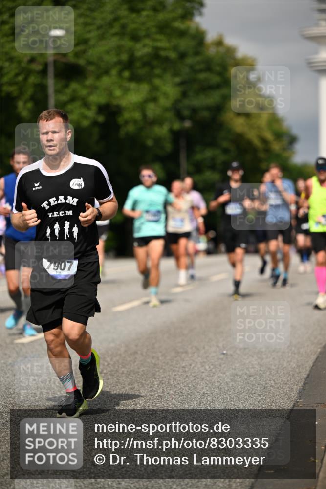 29.06.2025 - hella hamburg halbmarathon Dr. Thomas Lammeyer http://msf.ph/oto/8303335 29.06.2025 10:16:29 Kennedybrücke 1249, 1610, 1785, 1850, 1851, 2963, 2964, 3182, 3248, 3262, 3363, 4453, 4532, 5150, 5166, 5176, 6822, 6871, 7014, 7907, 8917, 8971, 9428, 9705, 10067, 10402, 10409, 10685, 11025 meine-sportfotos.de