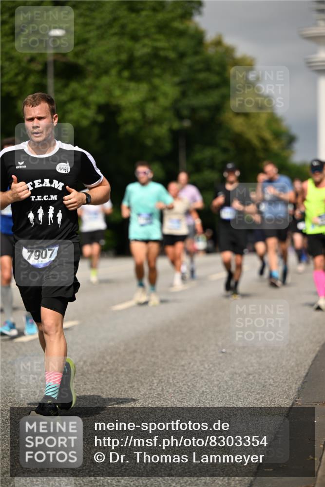 29.06.2025 - hella hamburg halbmarathon Dr. Thomas Lammeyer http://msf.ph/oto/8303354 29.06.2025 10:16:30 Kennedybrücke 1249, 1610, 1785, 1850, 1851, 2942, 2963, 2964, 3182, 3248, 3262, 3363, 4453, 4532, 5150, 5166, 5176, 6822, 6871, 7014, 7907, 8917, 8971, 9428, 9705, 10067, 10402, 10409, 10685, 11025 meine-sportfotos.de