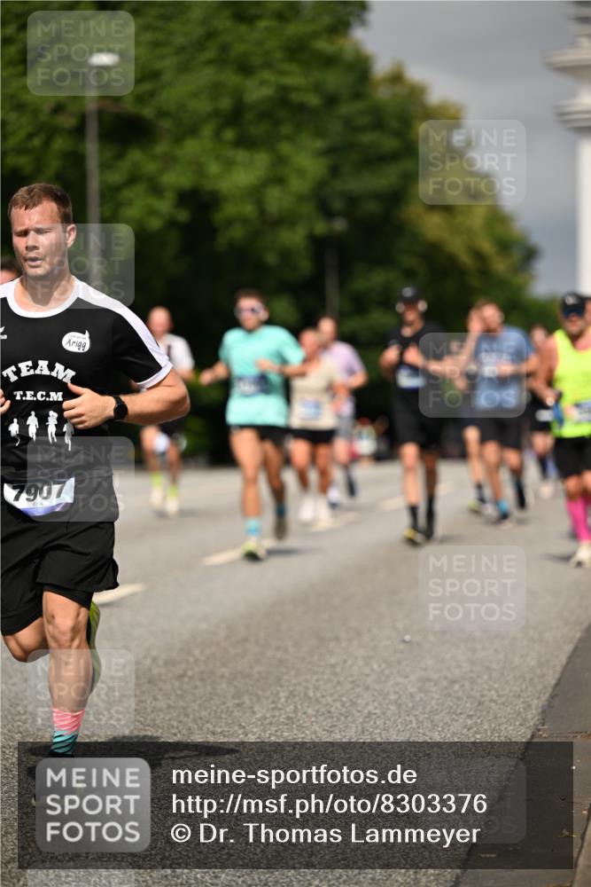 29.06.2025 - hella hamburg halbmarathon Dr. Thomas Lammeyer http://msf.ph/oto/8303376 29.06.2025 10:16:30 Kennedybrücke 1249, 1610, 1785, 1850, 1851, 2942, 2963, 2964, 3182, 3248, 3262, 3363, 4453, 4532, 5150, 5166, 5176, 6822, 6871, 7014, 7907, 8917, 8971, 9428, 9705, 10067, 10402, 10409, 10685, 11025 meine-sportfotos.de