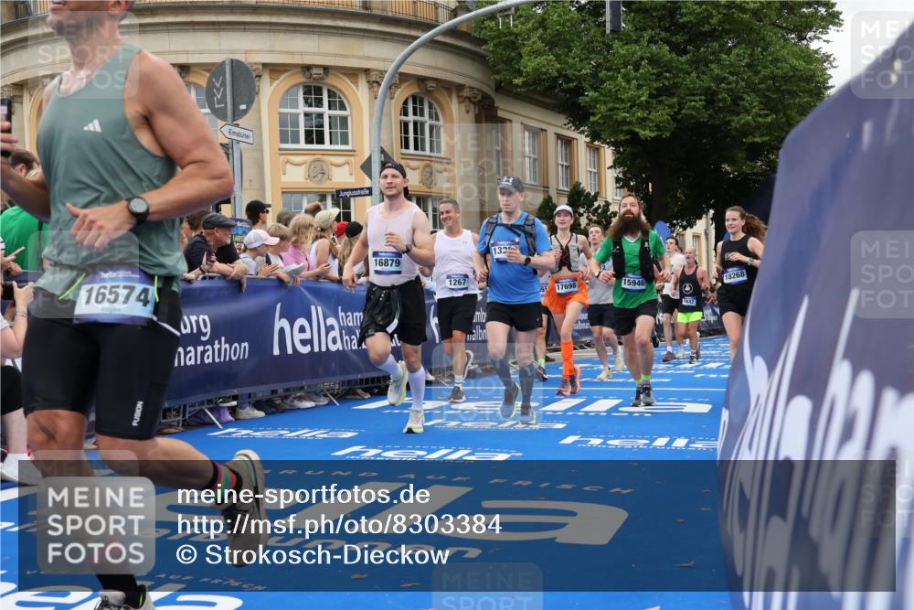 29.06.2025 - hella hamburg halbmarathon Strokosch-Dieckow http://msf.ph/oto/8303384 29.06.2025 10:54:21 Ziel 1267, 1442, 3103, 3177, 3426, 3861, 4635, 4868, 6082, 6084, 6511, 6512, 7129, 7274, 8223, 8772, 11009, 11430, 11797, 11799, 12321, 12362, 13033, 13289, 13803, 15946, 16327, 16527, 16574, 16750, 16879, 17087, 17698, 18268, 19067 meine-sportfotos.de