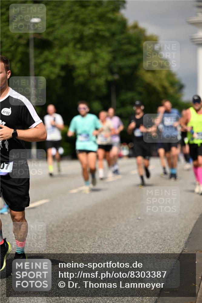 29.06.2025 - hella hamburg halbmarathon Dr. Thomas Lammeyer http://msf.ph/oto/8303387 29.06.2025 10:16:30 Kennedybrücke 1249, 1610, 1785, 1850, 1851, 2942, 2963, 2964, 3182, 3248, 3262, 3363, 4453, 4532, 5150, 5166, 5176, 6822, 6871, 7014, 7907, 8917, 8971, 9428, 9705, 10067, 10402, 10409, 10685, 11025 meine-sportfotos.de