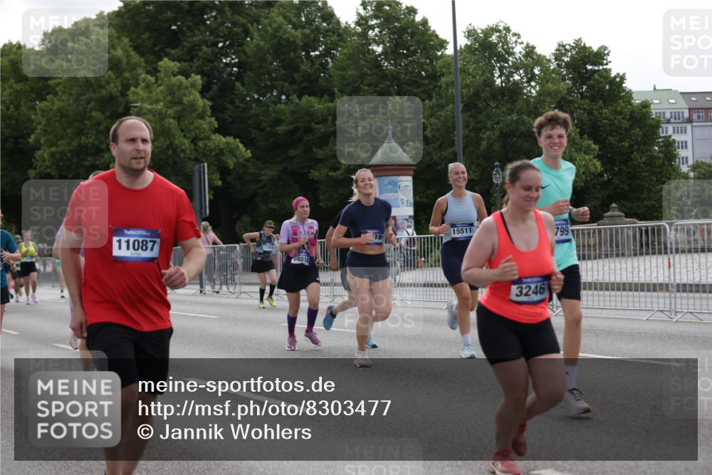 29.06.2025 - hella hamburg halbmarathon Jannik Wohlers http://msf.ph/oto/8303477 29.06.2025 10:37:28 Lombardsbrücke 1475, 1578, 1799, 1985, 2853, 3230, 3246, 3880, 5139, 5522, 5875, 6243, 6362, 6697, 7244, 7321, 7350, 7696, 8985, 9247, 9288, 9895, 10025, 10159, 10836, 11087, 11152, 11164, 11421, 11456, 11457, 11479, 11543, 11882, 12242, 12254, 13650, 14018, 15002, 15329, 15418, 15511, 16211, 16220, 16360, 17389, 17793, 17798, 18317, 18319, 18572, 18937 meine-sportfotos.de