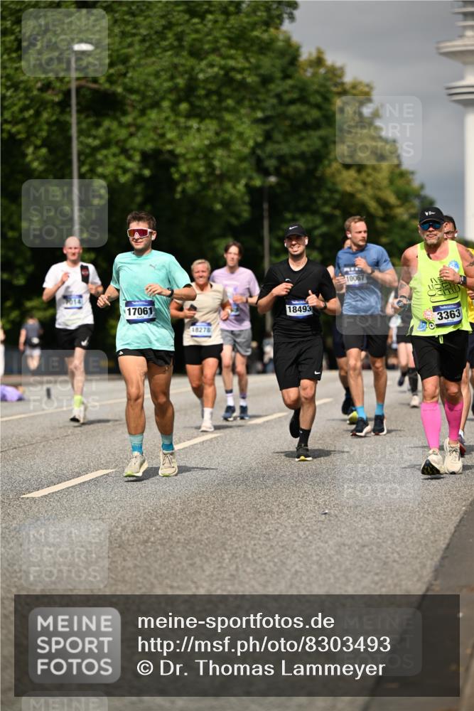 29.06.2025 - hella hamburg halbmarathon Dr. Thomas Lammeyer http://msf.ph/oto/8303493 29.06.2025 10:16:31 Kennedybrücke 1249, 1610, 1785, 1850, 1851, 2942, 2963, 2964, 3182, 3248, 3262, 3363, 4453, 4532, 5150, 5166, 5176, 6822, 7014, 7907, 8917, 8971, 9428, 9705, 10067, 10402, 10409, 10685, 11025 meine-sportfotos.de