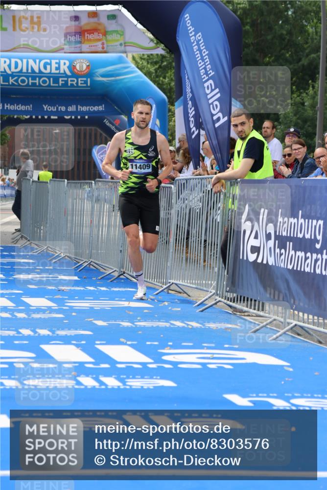 29.06.2025 - hella hamburg halbmarathon Strokosch-Dieckow http://msf.ph/oto/8303576 29.06.2025 10:16:17 Ziel 11409 meine-sportfotos.de