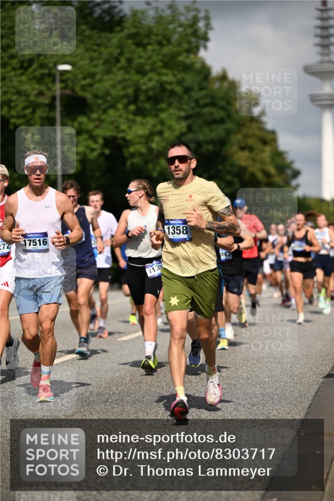 29.06.2025 - hella hamburg halbmarathon Dr. Thomas Lammeyer http://msf.ph/oto/8303717 29.06.2025 09:54:10 Kennedybrücke 1209, 1358, 1688, 1697, 1882, 2546, 2675, 3626, 4205, 4229, 4380, 4398, 4893, 5026, 5472, 5506, 5508, 5745, 5752, 5916, 6080, 6429, 6649, 6686, 6687, 7026, 7110, 8091, 8574, 8958, 9116, 9365, 10064, 10218, 10783, 10922, 11281, 11284, 11305 meine-sportfotos.de
