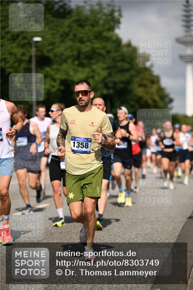 29.06.2025 - hella hamburg halbmarathon Dr. Thomas Lammeyer http://msf.ph/oto/8303749 29.06.2025 09:54:10 Kennedybrücke 1209, 1358, 1688, 1697, 1882, 2546, 2675, 3626, 4205, 4229, 4380, 4398, 4893, 5026, 5472, 5506, 5508, 5745, 5752, 5916, 6080, 6429, 6649, 6686, 6687, 7026, 7110, 8091, 8574, 8958, 9116, 9365, 10064, 10218, 10783, 10922, 11281, 11284, 11305 meine-sportfotos.de