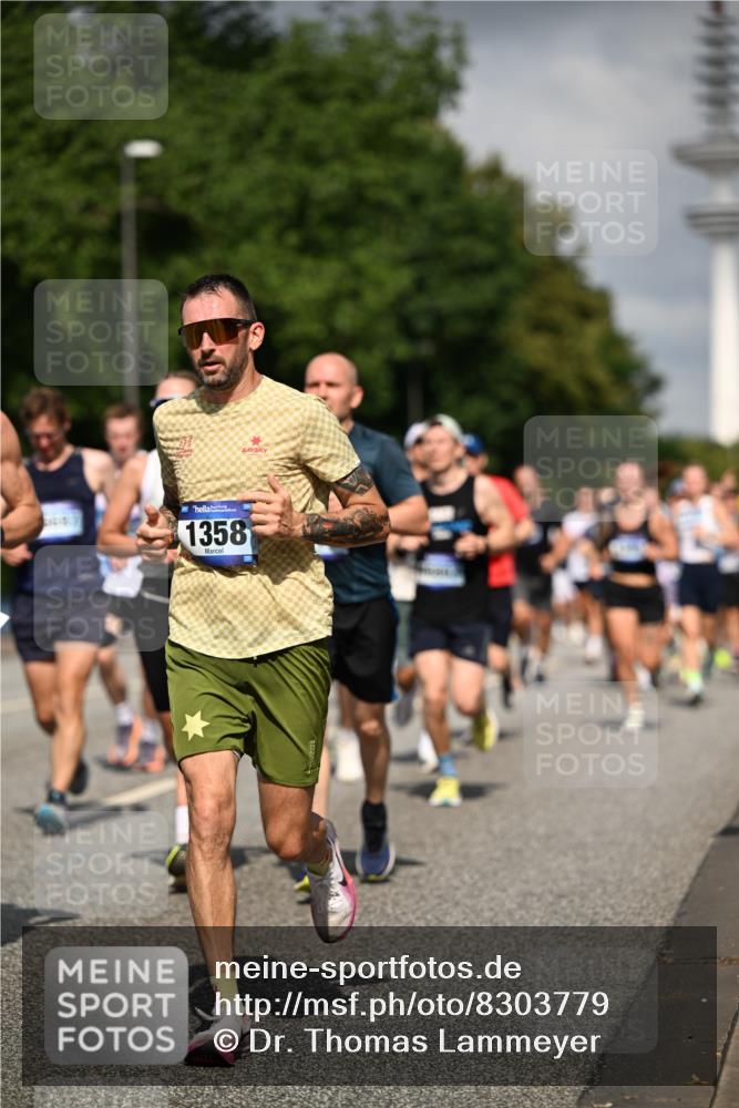 29.06.2025 - hella hamburg halbmarathon Dr. Thomas Lammeyer http://msf.ph/oto/8303779 29.06.2025 09:54:11 Kennedybrücke 1209, 1358, 1688, 1697, 1882, 2546, 2675, 3626, 4205, 4229, 4380, 4398, 4893, 5026, 5472, 5506, 5508, 5745, 5752, 5916, 6080, 6429, 6649, 6686, 6687, 7026, 7110, 8091, 8574, 8958, 9116, 9365, 10064, 10783, 10922, 11281, 11284, 11305 meine-sportfotos.de