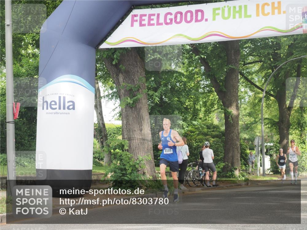 29.06.2025 - hella hamburg halbmarathon KatJ http://msf.ph/oto/8303780 29.06.2025 10:14:16 Zwischen KM18-KM19  meine-sportfotos.de
