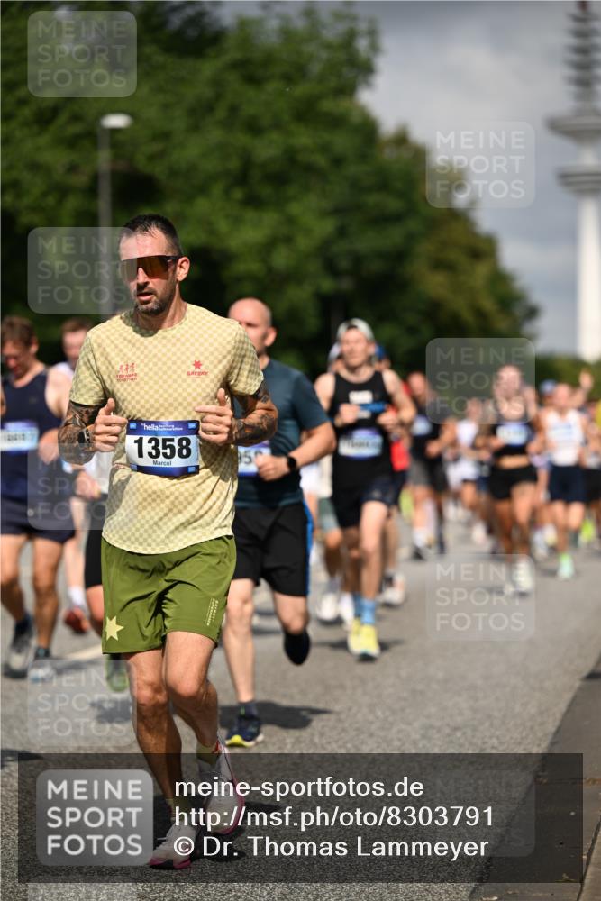 29.06.2025 - hella hamburg halbmarathon Dr. Thomas Lammeyer http://msf.ph/oto/8303791 29.06.2025 09:54:11 Kennedybrücke 1209, 1358, 1688, 1697, 1882, 2546, 2675, 3626, 4205, 4229, 4380, 4398, 4893, 5026, 5472, 5506, 5508, 5745, 5752, 5916, 6080, 6429, 6649, 6686, 6687, 7026, 7110, 8091, 8574, 8958, 9116, 9365, 10064, 10783, 10922, 11281, 11284, 11305 meine-sportfotos.de
