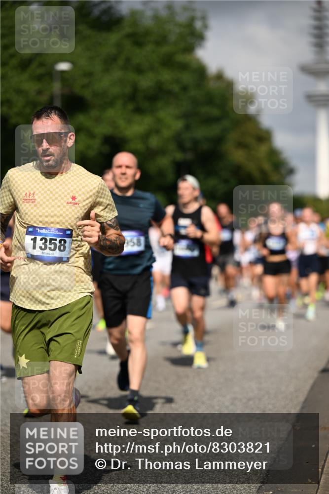 29.06.2025 - hella hamburg halbmarathon Dr. Thomas Lammeyer http://msf.ph/oto/8303821 29.06.2025 09:54:11 Kennedybrücke 1209, 1358, 1688, 1697, 1882, 2546, 2675, 3626, 4205, 4229, 4380, 4398, 4893, 5026, 5472, 5506, 5508, 5745, 5752, 5916, 6080, 6429, 6649, 6686, 6687, 7026, 7110, 8091, 8574, 8958, 9116, 9365, 10064, 10783, 10922, 11281, 11284, 11305 meine-sportfotos.de
