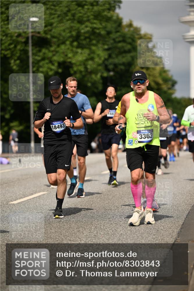 29.06.2025 - hella hamburg halbmarathon Dr. Thomas Lammeyer http://msf.ph/oto/8303843 29.06.2025 10:16:33 Kennedybrücke 1610, 1785, 1851, 2531, 2942, 2963, 2964, 3363, 4453, 4532, 5150, 5166, 6822, 7014, 7907, 8398, 8405, 8917, 8971, 9428, 9705, 10067, 10402, 10409, 10685, 11025 meine-sportfotos.de