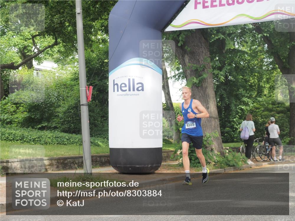 29.06.2025 - hella hamburg halbmarathon KatJ http://msf.ph/oto/8303884 29.06.2025 10:14:17 Zwischen KM18-KM19  meine-sportfotos.de
