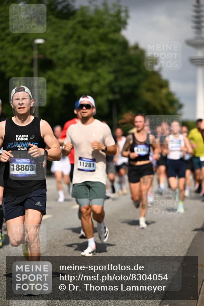 29.06.2025 - hella hamburg halbmarathon Dr. Thomas Lammeyer http://msf.ph/oto/8304054 29.06.2025 09:54:13 Kennedybrücke 1209, 1358, 1697, 1882, 2546, 2675, 3626, 4205, 4229, 4380, 4893, 5026, 5472, 5506, 5508, 5745, 5752, 5916, 6080, 6429, 6649, 6686, 6687, 7026, 7110, 8091, 8574, 8958, 9116, 9365, 10064, 10783, 11281, 11284, 11305 meine-sportfotos.de