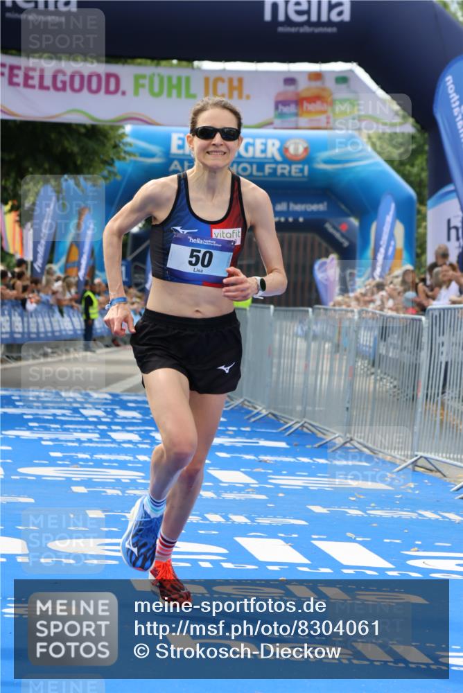 29.06.2025 - hella hamburg halbmarathon Strokosch-Dieckow http://msf.ph/oto/8304061 29.06.2025 10:16:10 Ziel 50, 11409 meine-sportfotos.de