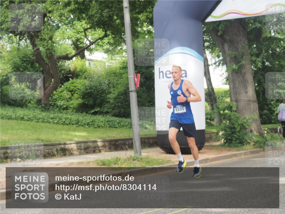 29.06.2025 - hella hamburg halbmarathon KatJ http://msf.ph/oto/8304114 29.06.2025 10:14:17 Zwischen KM18-KM19  meine-sportfotos.de