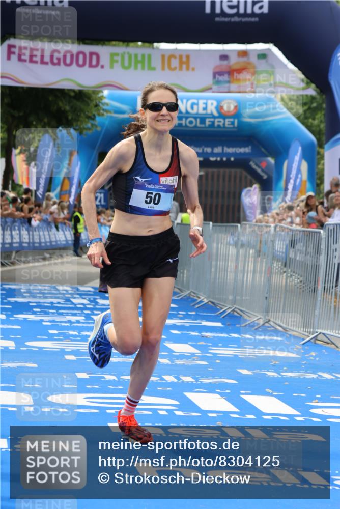 29.06.2025 - hella hamburg halbmarathon Strokosch-Dieckow http://msf.ph/oto/8304125 29.06.2025 10:16:10 Ziel 50, 11409 meine-sportfotos.de