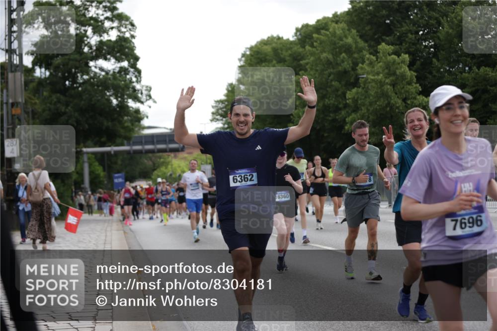 29.06.2025 - hella hamburg halbmarathon Jannik Wohlers http://msf.ph/oto/8304181 29.06.2025 10:37:31 Lombardsbrücke 1475, 1578, 1799, 1985, 2786, 3246, 3880, 4921, 5139, 5522, 6362, 6697, 7244, 7321, 7350, 7629, 7696, 8198, 8199, 8985, 9247, 9288, 9350, 9895, 10025, 10159, 10836, 11087, 11152, 11164, 11421, 11456, 11457, 11479, 11543, 11882, 12242, 12997, 13650, 14018, 15002, 15329, 15418, 15511, 15562, 15762, 16211, 16220, 16360, 17389, 18317, 18319, 18572, 18937 meine-sportfotos.de
