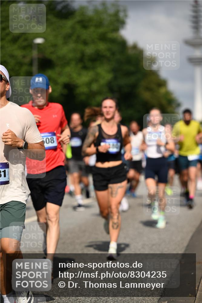 29.06.2025 - hella hamburg halbmarathon Dr. Thomas Lammeyer http://msf.ph/oto/8304235 29.06.2025 09:54:14 Kennedybrücke 1209, 1358, 1697, 1882, 2546, 2675, 3626, 4205, 4229, 4380, 4893, 5026, 5472, 5506, 5508, 5745, 5752, 5916, 6080, 6429, 6686, 6687, 7026, 7110, 8091, 8574, 8958, 9365, 10064, 10783, 11281, 11284, 11305 meine-sportfotos.de