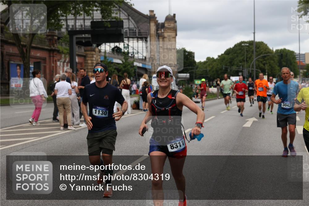 29.06.2025 - hella hamburg halbmarathon Yannick Fuchs http://msf.ph/oto/8304319 29.06.2025 10:50:08 20KM 1130, 1180, 1877, 2378, 2982, 3042, 3048, 4594, 4813, 4951, 5287, 5465, 5721, 5744, 6759, 7037, 7547, 7646, 7742, 8311, 8330, 8639, 8863, 8968, 8996, 9246, 9622, 9903, 10084, 11143, 11309, 11554, 11638, 11870, 12515, 12858, 14363, 14461, 15134, 16008, 16009, 16043, 16375, 16434, 16620, 16625, 17468, 17660, 18117, 18125, 18325, 18340, 18495, 18531, 18634, 18867, 18966, 19152 meine-sportfotos.de