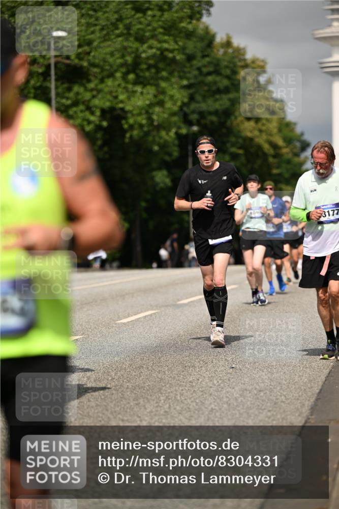 29.06.2025 - hella hamburg halbmarathon Dr. Thomas Lammeyer http://msf.ph/oto/8304331 29.06.2025 10:16:36 Kennedybrücke 1610, 1785, 2531, 2942, 3360, 3363, 4532, 5150, 7014, 7907, 8398, 8405, 8917, 8971, 9428, 9705, 10067, 10402, 10409, 10685, 11025 meine-sportfotos.de