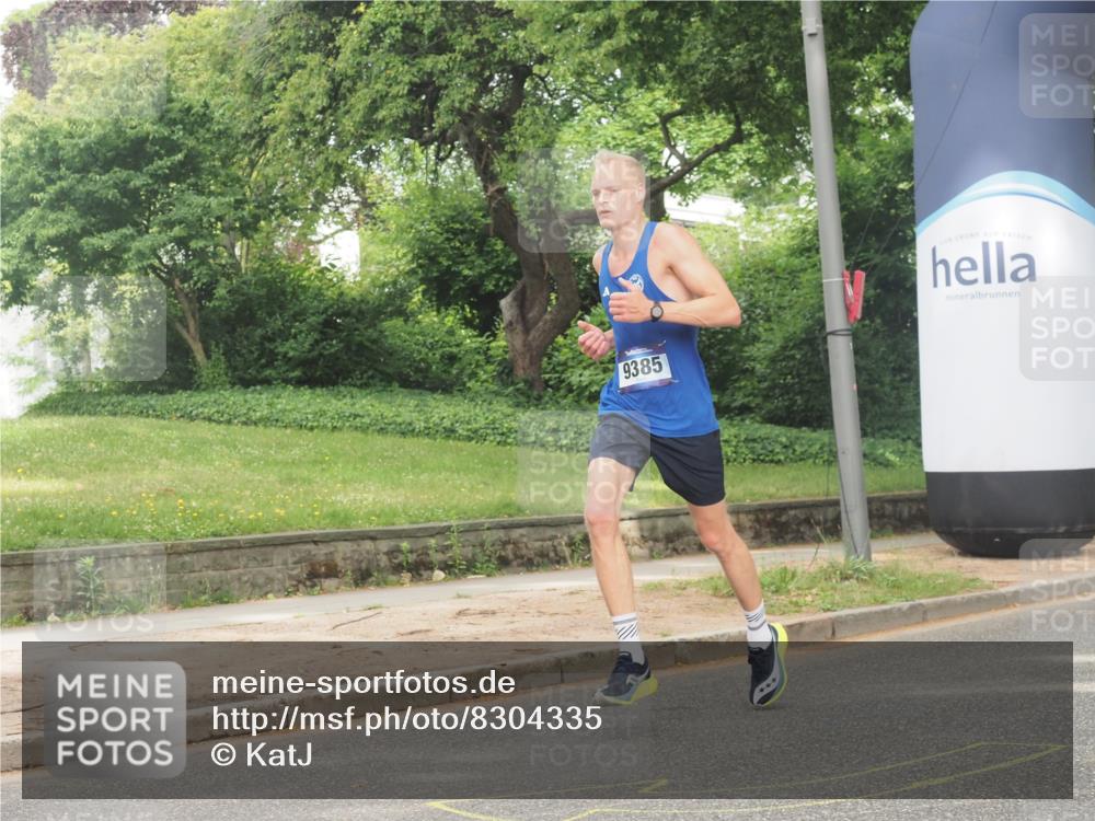 29.06.2025 - hella hamburg halbmarathon KatJ http://msf.ph/oto/8304335 29.06.2025 10:14:18 Zwischen KM18-KM19  meine-sportfotos.de
