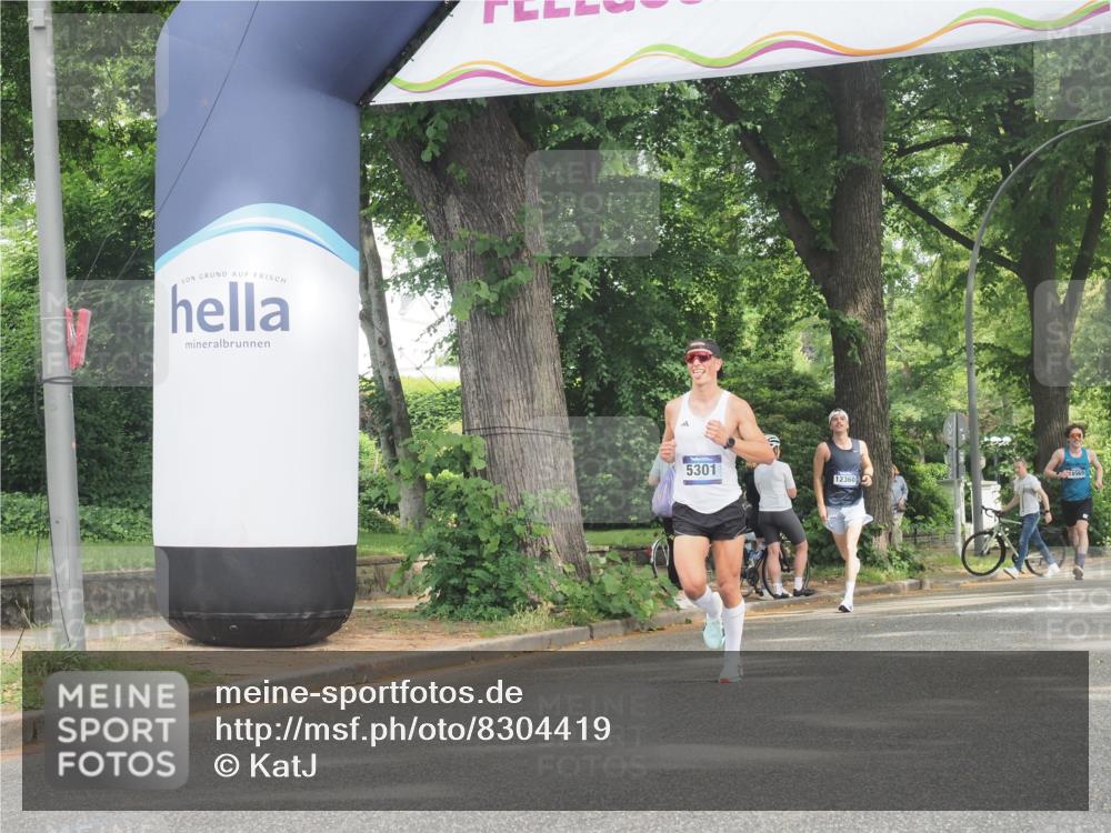 29.06.2025 - hella hamburg halbmarathon KatJ http://msf.ph/oto/8304419 29.06.2025 10:14:20 Zwischen KM18-KM19 5301 meine-sportfotos.de