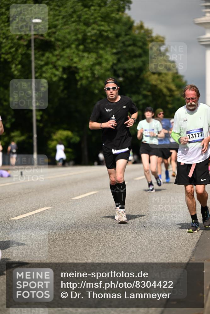 29.06.2025 - hella hamburg halbmarathon Dr. Thomas Lammeyer http://msf.ph/oto/8304422 29.06.2025 10:16:37 Kennedybrücke 1610, 1785, 2531, 2942, 3360, 3363, 4532, 5150, 6489, 7014, 7907, 8398, 8405, 8917, 9428, 9705, 10067, 10402, 10409, 11025 meine-sportfotos.de