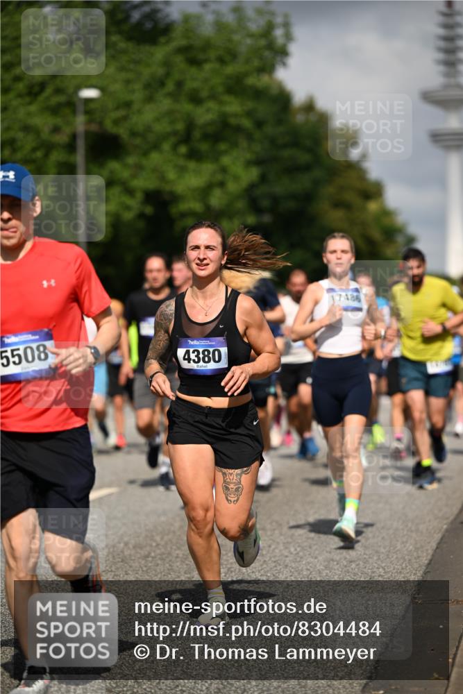 29.06.2025 - hella hamburg halbmarathon Dr. Thomas Lammeyer http://msf.ph/oto/8304484 29.06.2025 09:54:15 Kennedybrücke 1209, 1358, 1697, 1882, 2546, 2675, 3626, 4205, 4229, 4380, 4893, 5026, 5472, 5506, 5508, 5745, 5752, 5916, 6080, 6429, 6686, 6687, 7026, 7110, 8091, 8574, 8958, 9365, 10064, 10783, 11281, 11284, 11305 meine-sportfotos.de