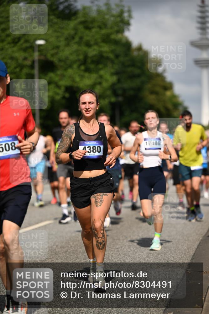 29.06.2025 - hella hamburg halbmarathon Dr. Thomas Lammeyer http://msf.ph/oto/8304491 29.06.2025 09:54:15 Kennedybrücke 1209, 1358, 1697, 1882, 2546, 2675, 3626, 4205, 4229, 4380, 4893, 5026, 5472, 5506, 5508, 5745, 5752, 5916, 6080, 6429, 6686, 6687, 7026, 7110, 8091, 8574, 8958, 9365, 10064, 10783, 11281, 11284, 11305 meine-sportfotos.de