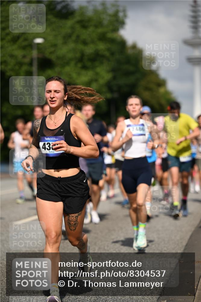 29.06.2025 - hella hamburg halbmarathon Dr. Thomas Lammeyer http://msf.ph/oto/8304537 29.06.2025 09:54:15 Kennedybrücke 1209, 1358, 1697, 1882, 2546, 2675, 3626, 4205, 4229, 4380, 4893, 5026, 5472, 5506, 5508, 5745, 5752, 5916, 6080, 6429, 6686, 6687, 7026, 7110, 8091, 8574, 8958, 9365, 10064, 10783, 11281, 11284, 11305 meine-sportfotos.de