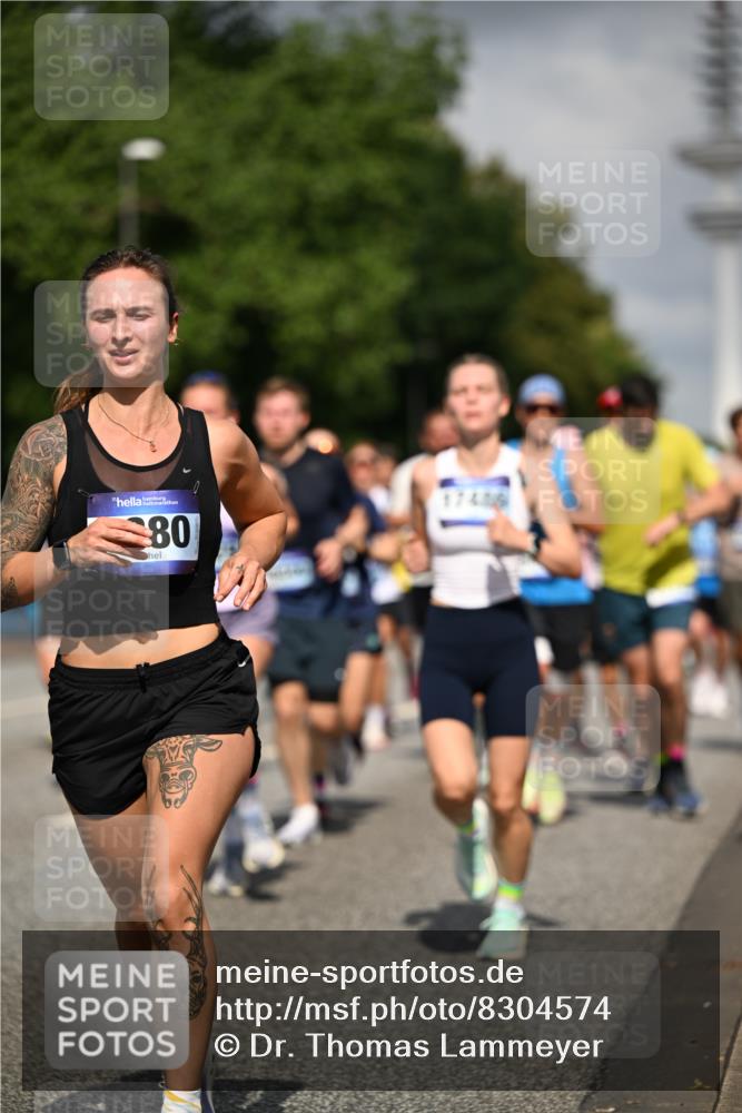 29.06.2025 - hella hamburg halbmarathon Dr. Thomas Lammeyer http://msf.ph/oto/8304574 29.06.2025 09:54:16 Kennedybrücke 1209, 1358, 1697, 2546, 2675, 3626, 4205, 4229, 4380, 4893, 5026, 5472, 5506, 5508, 5752, 5916, 6080, 6429, 6686, 6687, 7026, 7110, 8091, 8574, 8958, 9365, 10064, 10783, 11281, 11284, 11305 meine-sportfotos.de