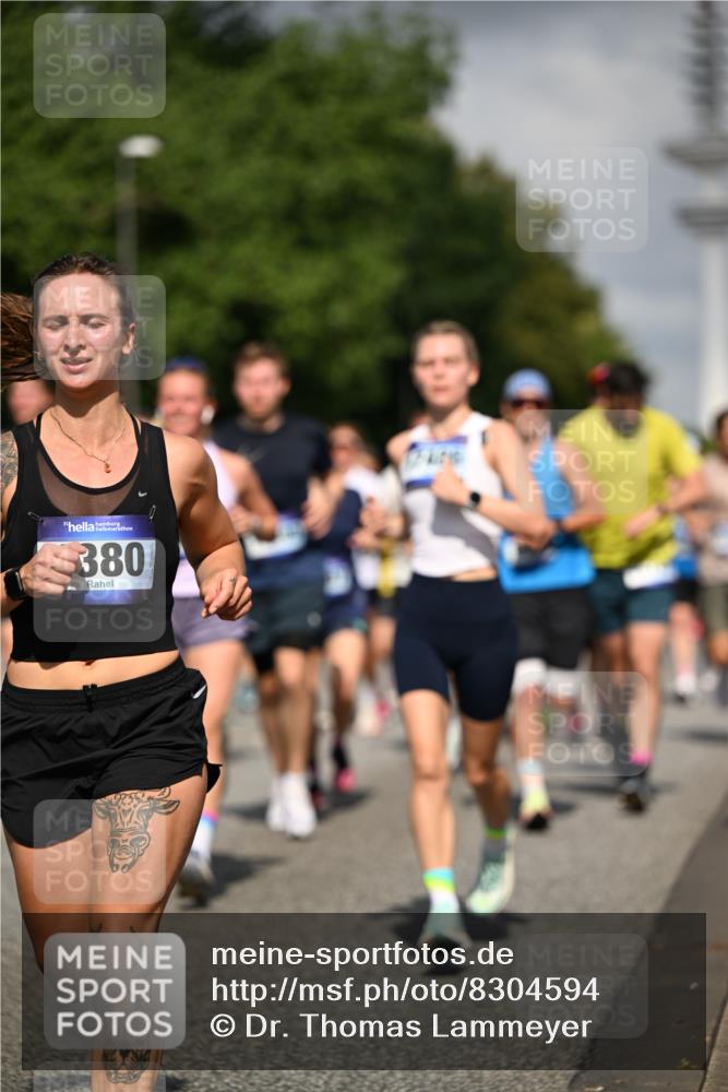 29.06.2025 - hella hamburg halbmarathon Dr. Thomas Lammeyer http://msf.ph/oto/8304594 29.06.2025 09:54:16 Kennedybrücke 1209, 1358, 1697, 2546, 2675, 3626, 4205, 4229, 4380, 4893, 5026, 5472, 5506, 5508, 5752, 5916, 6080, 6429, 6686, 6687, 7026, 7110, 8091, 8574, 8958, 9365, 10064, 10783, 11281, 11284, 11305 meine-sportfotos.de