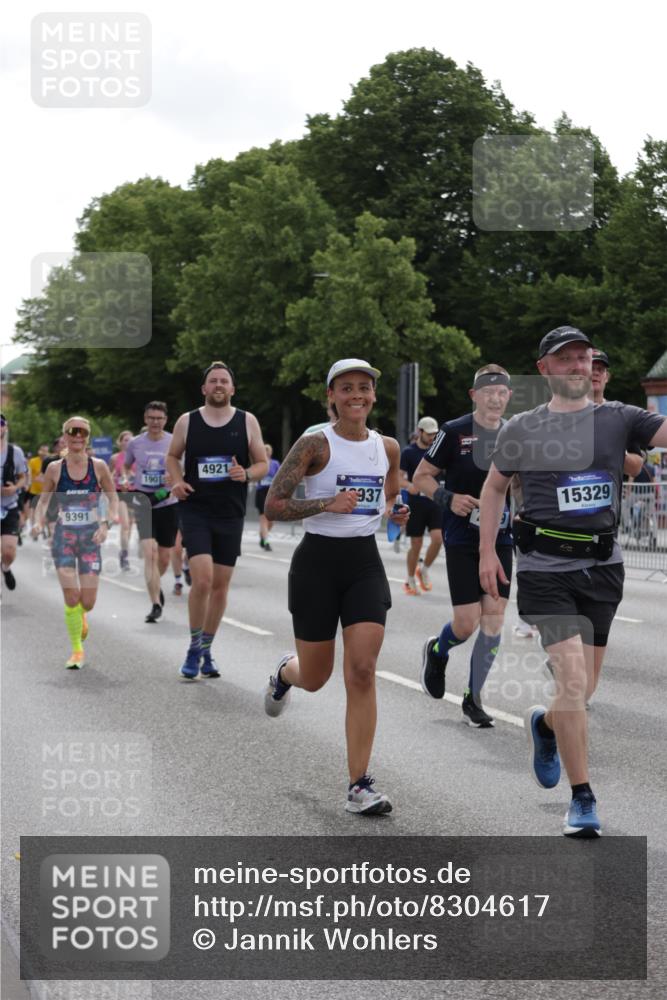 29.06.2025 - hella hamburg halbmarathon Jannik Wohlers http://msf.ph/oto/8304617 29.06.2025 10:37:39 Lombardsbrücke 1196, 1394, 1578, 1799, 1901, 1966, 1985, 2786, 3242, 3880, 4414, 4921, 5713, 6199, 6362, 6697, 7118, 7165, 7244, 7552, 7629, 7696, 7914, 8198, 8199, 8539, 8615, 8696, 8985, 9350, 9391, 10025, 10836, 11152, 11164, 11421, 11456, 11457, 11479, 11543, 12573, 12892, 12997, 13103, 13442, 14018, 14163, 15002, 15329, 15355, 15418, 15511, 15562, 15762, 16211, 16220, 16360, 16658, 16876, 17053, 17389, 18572, 18592, 18937 meine-sportfotos.de