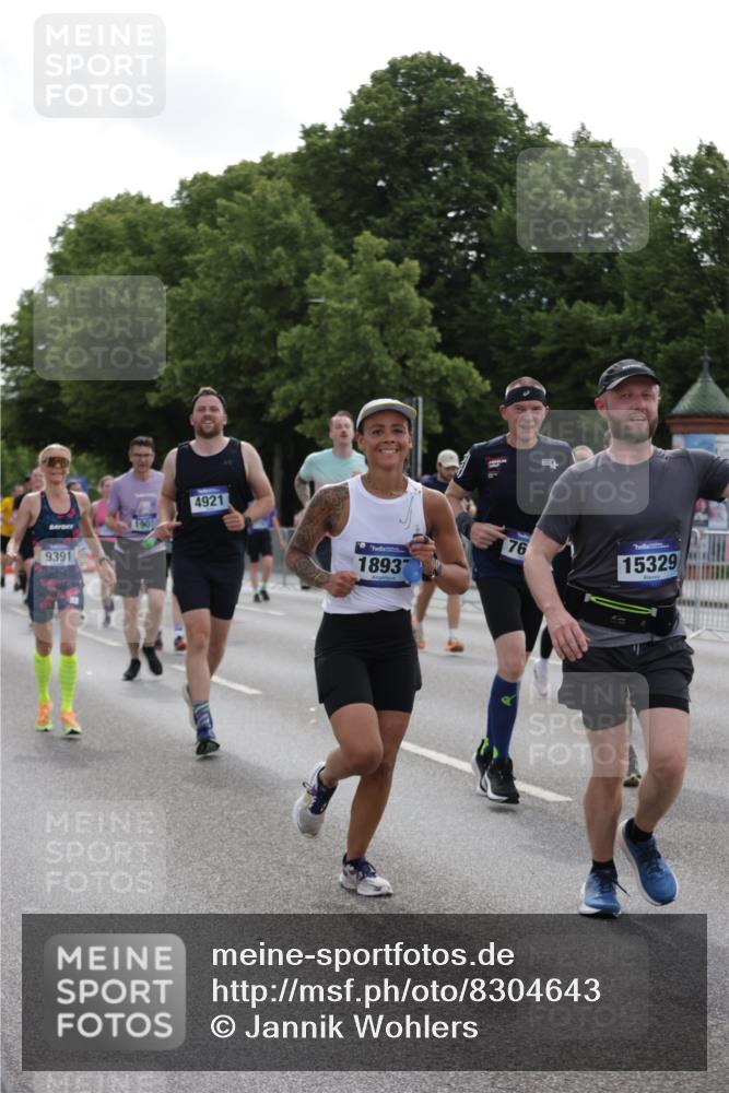 29.06.2025 - hella hamburg halbmarathon Jannik Wohlers http://msf.ph/oto/8304643 29.06.2025 10:37:39 Lombardsbrücke 1196, 1394, 1578, 1799, 1901, 1966, 1985, 2786, 3242, 3880, 4414, 4921, 5713, 6199, 6362, 6697, 7118, 7165, 7244, 7552, 7629, 7696, 7914, 8198, 8199, 8539, 8615, 8696, 8985, 9350, 9391, 10025, 10836, 11152, 11164, 11421, 11456, 11457, 11479, 11543, 12573, 12892, 12997, 13103, 13442, 14018, 14163, 15002, 15329, 15355, 15418, 15511, 15562, 15762, 16211, 16220, 16360, 16658, 16876, 17053, 17389, 18572, 18592, 18937 meine-sportfotos.de