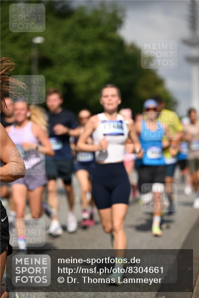 29.06.2025 - hella hamburg halbmarathon Dr. Thomas Lammeyer http://msf.ph/oto/8304661 29.06.2025 09:54:16 Kennedybrücke 1209, 1358, 1697, 2546, 2675, 3626, 4205, 4229, 4380, 4893, 5026, 5472, 5506, 5508, 5752, 5916, 6080, 6429, 6686, 6687, 7026, 7110, 8091, 8574, 8958, 9365, 10064, 10783, 11281, 11284, 11305 meine-sportfotos.de