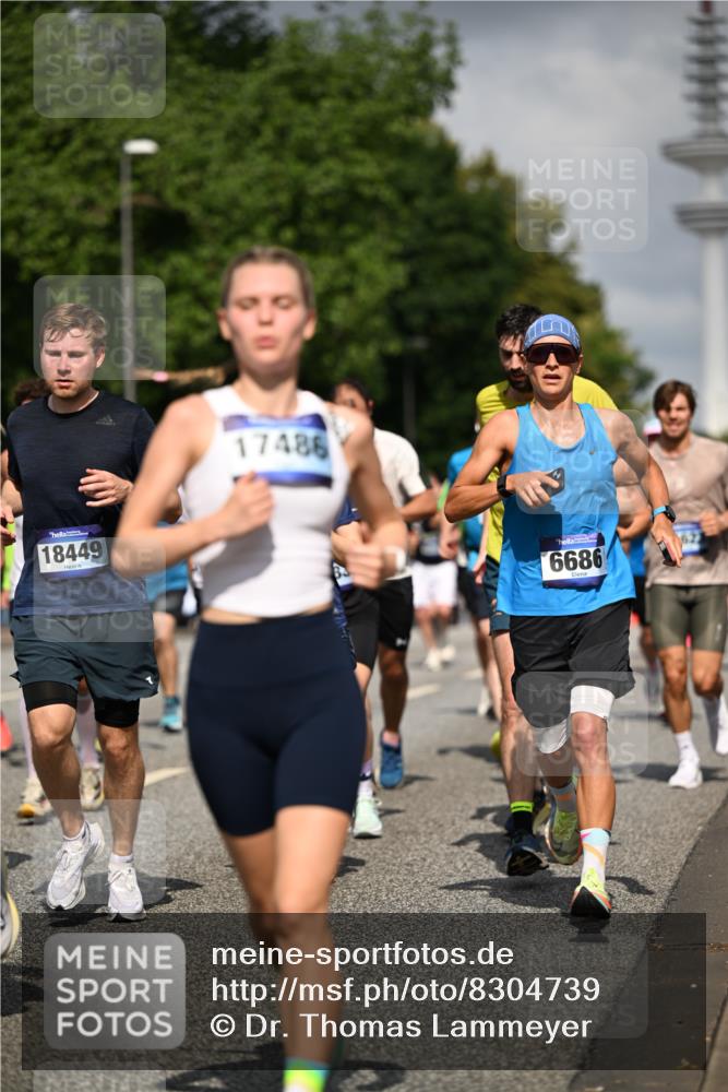 29.06.2025 - hella hamburg halbmarathon Dr. Thomas Lammeyer http://msf.ph/oto/8304739 29.06.2025 09:54:17 Kennedybrücke 1209, 1358, 1441, 1697, 2546, 2675, 3056, 3626, 4205, 4229, 4380, 4893, 5026, 5472, 5506, 5508, 5752, 5916, 6080, 6429, 6686, 6687, 7026, 7110, 8091, 8574, 8958, 9365, 10064, 10783, 11281, 11284, 11305 meine-sportfotos.de