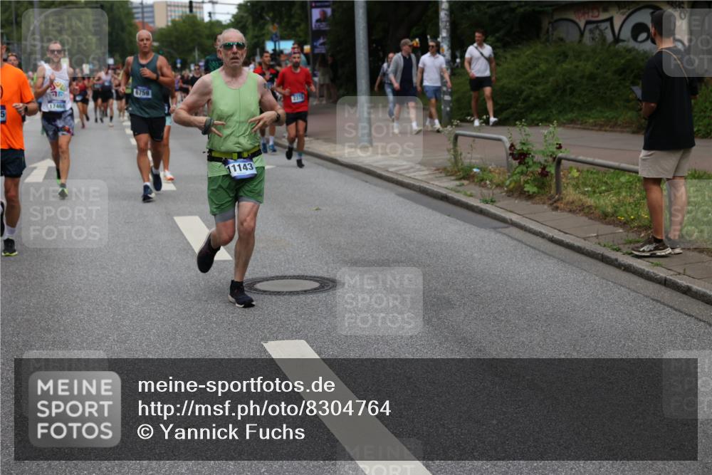 29.06.2025 - hella hamburg halbmarathon Yannick Fuchs http://msf.ph/oto/8304764 29.06.2025 10:50:11 20KM 1130, 1180, 1877, 2083, 2378, 2982, 3042, 3048, 4152, 4594, 4813, 5287, 5465, 5721, 5744, 6759, 7037, 7547, 7646, 7742, 8311, 8330, 8639, 8863, 8968, 8996, 9246, 9622, 9903, 10084, 10093, 10665, 11143, 11309, 11554, 11638, 11870, 12515, 12858, 13691, 14363, 14461, 14588, 14867, 15134, 15407, 16008, 16009, 16043, 16121, 16434, 16620, 16625, 17468, 17660, 17993, 18117, 18125, 18531, 18634, 18867, 18966 meine-sportfotos.de