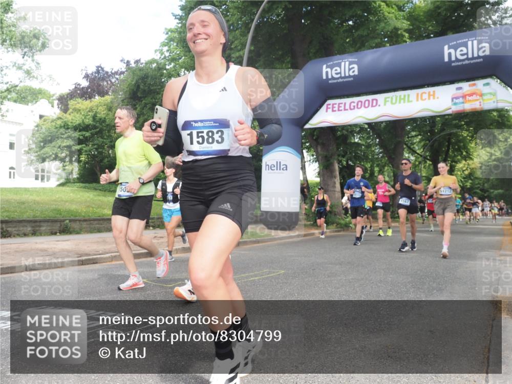 29.06.2025 - hella hamburg halbmarathon KatJ http://msf.ph/oto/8304799 29.06.2025 10:43:45 Zwischen KM18-KM19 1583, 4167, 6272, 7659, 7716, 8652, 8669 meine-sportfotos.de