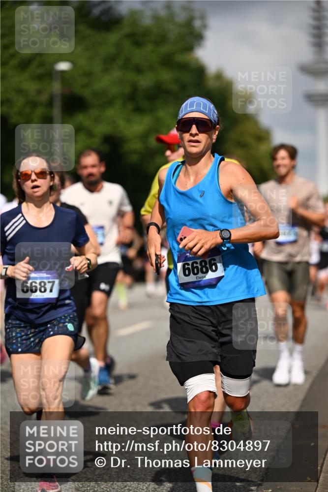 29.06.2025 - hella hamburg halbmarathon Dr. Thomas Lammeyer http://msf.ph/oto/8304897 29.06.2025 09:54:18 Kennedybrücke 1209, 1358, 1441, 1697, 2546, 2675, 3056, 3626, 4205, 4229, 4380, 4893, 5026, 5472, 5506, 5508, 5752, 5916, 6080, 6429, 6686, 6687, 7026, 7110, 8091, 8574, 8958, 9365, 10064, 10783, 11281, 11284, 11305 meine-sportfotos.de