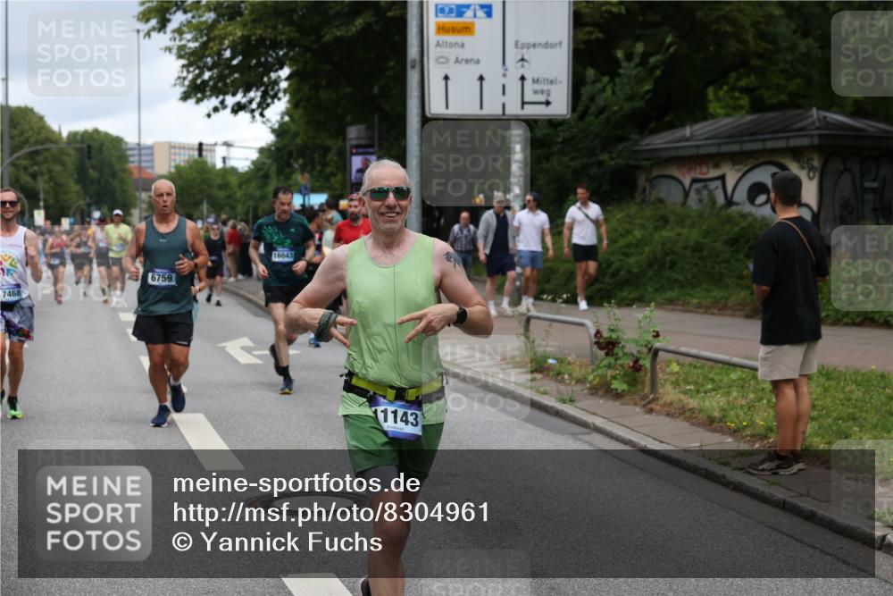 29.06.2025 - hella hamburg halbmarathon Yannick Fuchs http://msf.ph/oto/8304961 29.06.2025 10:50:12 20KM 1130, 1180, 1877, 2083, 2378, 2982, 3042, 3048, 4152, 4594, 4813, 5287, 5465, 5570, 5721, 5744, 6759, 7037, 7547, 7646, 8311, 8330, 8863, 8968, 8996, 9246, 9622, 9903, 10084, 10093, 10665, 11143, 11309, 11554, 11638, 11870, 12515, 12858, 13691, 14363, 14461, 14588, 14867, 15134, 15407, 16008, 16009, 16043, 16121, 16434, 16620, 16625, 17268, 17468, 17660, 17993, 18117, 18125, 18531, 18634, 18867, 18966 meine-sportfotos.de