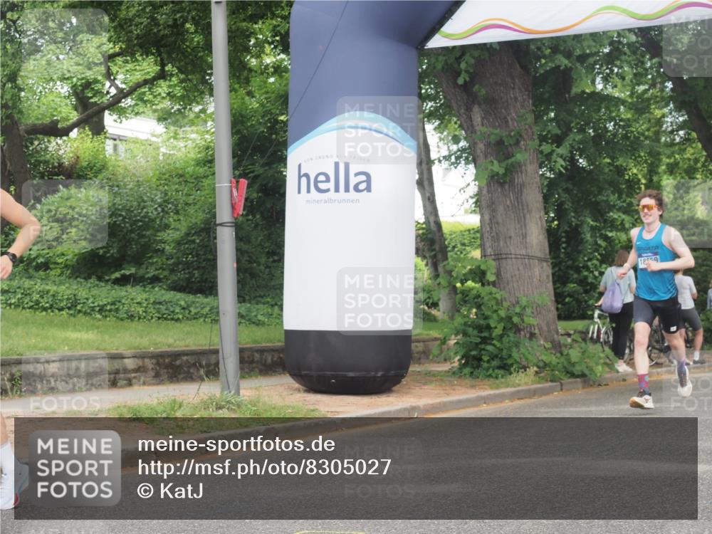 29.06.2025 - hella hamburg halbmarathon KatJ http://msf.ph/oto/8305027 29.06.2025 10:14:24 Zwischen KM18-KM19 5301 meine-sportfotos.de