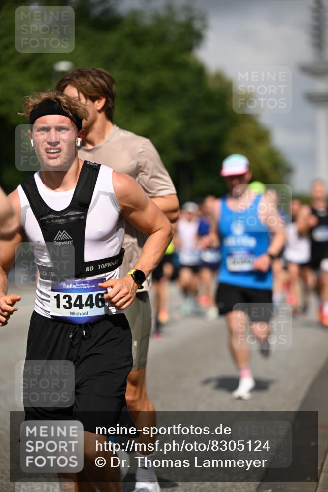 29.06.2025 - hella hamburg halbmarathon Dr. Thomas Lammeyer http://msf.ph/oto/8305124 29.06.2025 09:54:20 Kennedybrücke 1209, 1358, 1441, 1677, 1697, 2546, 3056, 3626, 4205, 4229, 4380, 4893, 5026, 5472, 5506, 5508, 5752, 5916, 6080, 6429, 6639, 6686, 6687, 7026, 7110, 8091, 8122, 8574, 8958, 10064, 10783, 11281, 11284, 11305 meine-sportfotos.de