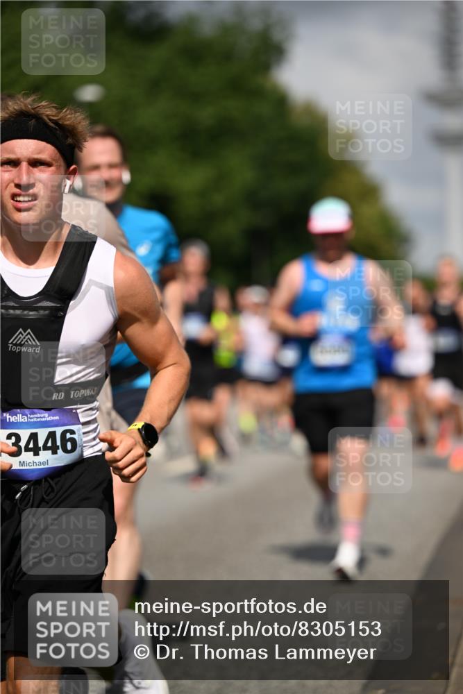 29.06.2025 - hella hamburg halbmarathon Dr. Thomas Lammeyer http://msf.ph/oto/8305153 29.06.2025 09:54:20 Kennedybrücke 1209, 1358, 1441, 1677, 1697, 2546, 3056, 3626, 4205, 4229, 4380, 4893, 5026, 5472, 5506, 5508, 5752, 5916, 6080, 6429, 6639, 6686, 6687, 7026, 7110, 8091, 8122, 8574, 8958, 10064, 10783, 11281, 11284, 11305 meine-sportfotos.de