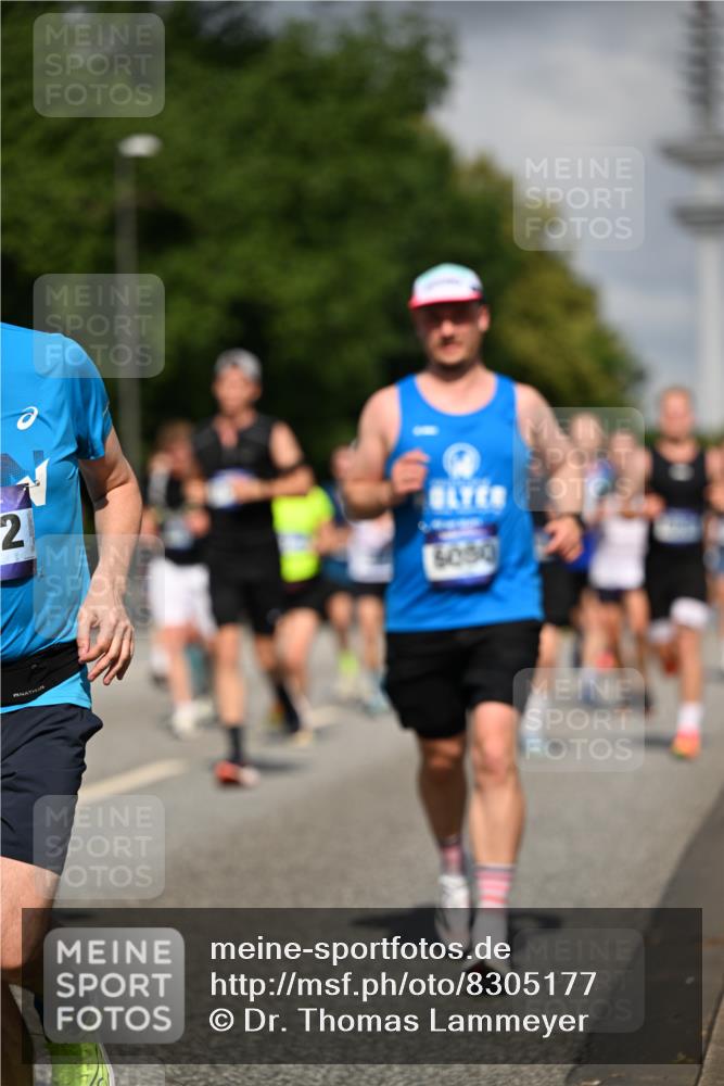 29.06.2025 - hella hamburg halbmarathon Dr. Thomas Lammeyer http://msf.ph/oto/8305177 29.06.2025 09:54:21 Kennedybrücke 1209, 1358, 1441, 1677, 1697, 2546, 3056, 3626, 4205, 4229, 4380, 4893, 5026, 5472, 5506, 5508, 5752, 5916, 6080, 6429, 6639, 6686, 6687, 7026, 7110, 8091, 8122, 8574, 8958, 8966, 10064, 10783, 11281, 11284, 11305 meine-sportfotos.de