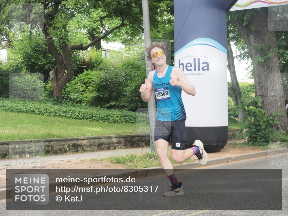 29.06.2025 - hella hamburg halbmarathon KatJ http://msf.ph/oto/8305317 29.06.2025 10:14:25 Zwischen KM18-KM19 5301 meine-sportfotos.de
